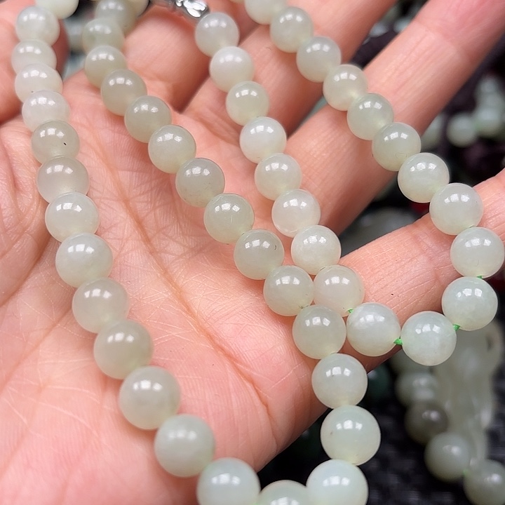 和田玉颈饰未镶嵌