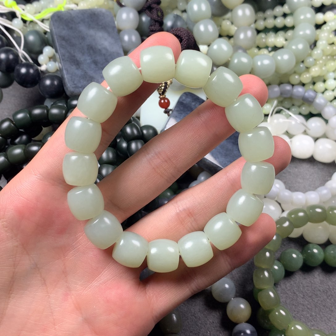 手链未镶嵌和田玉自***国