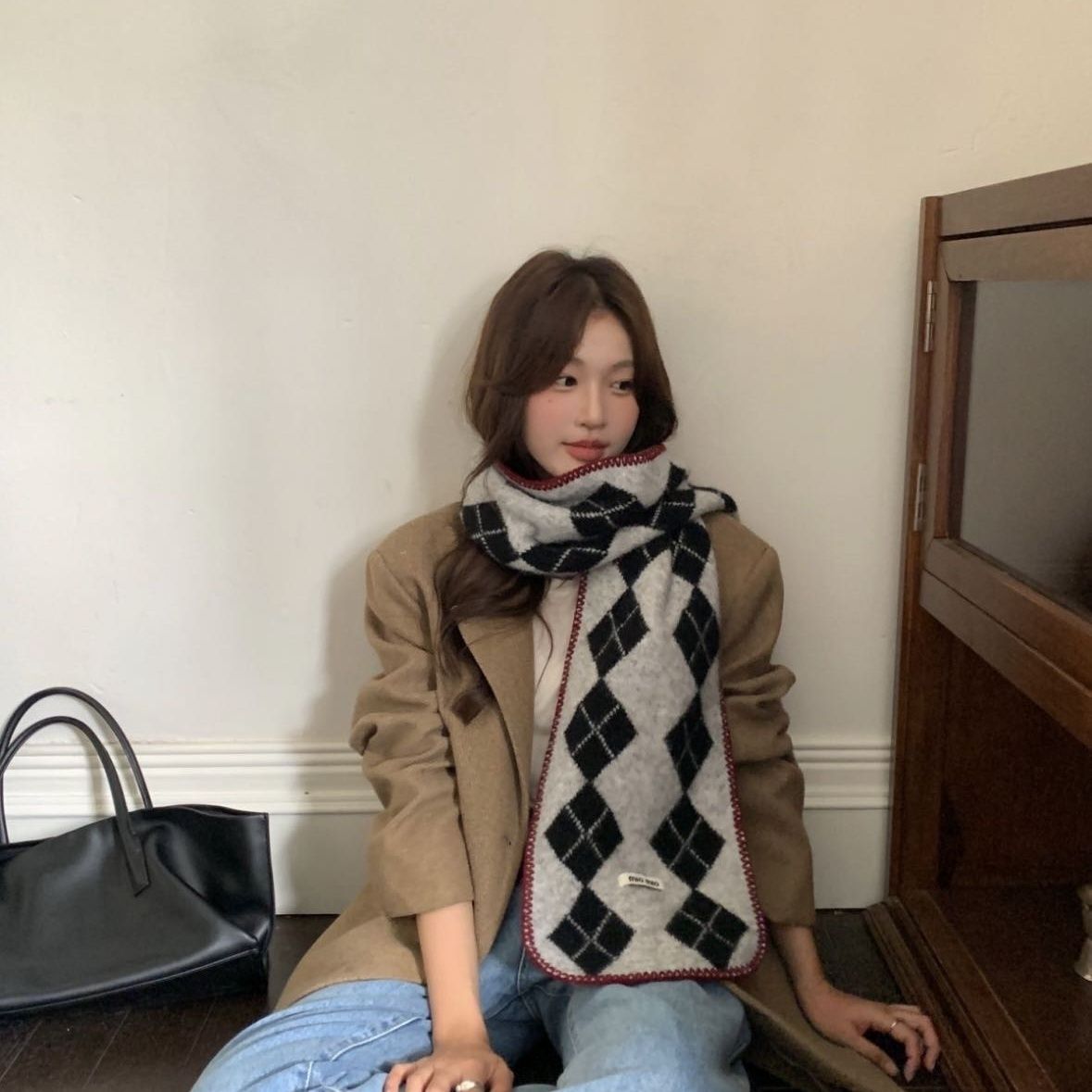 2025年韩系复古红色格子围巾女冬季氛围感保暖护颈围脖披肩