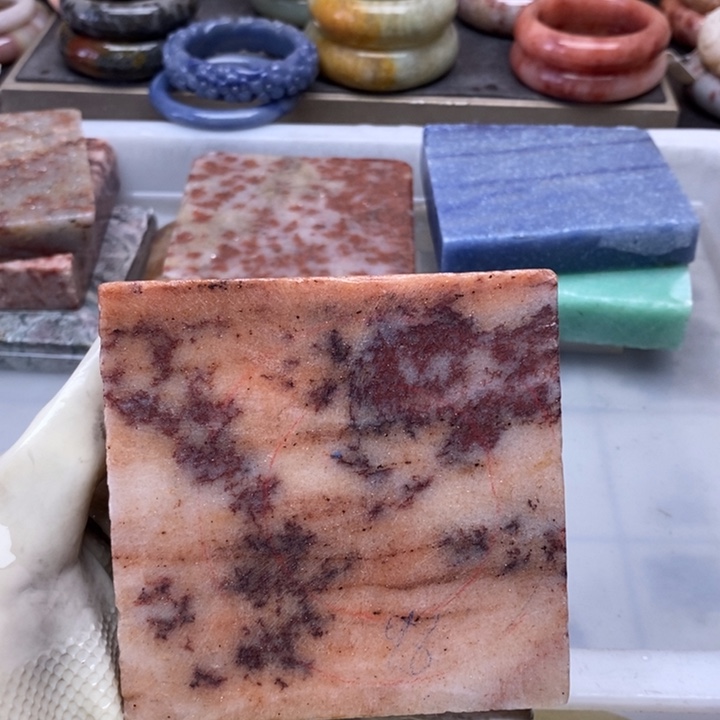 石英岩玉未镶嵌定制无裂不退换踏雪定制无裂不退换