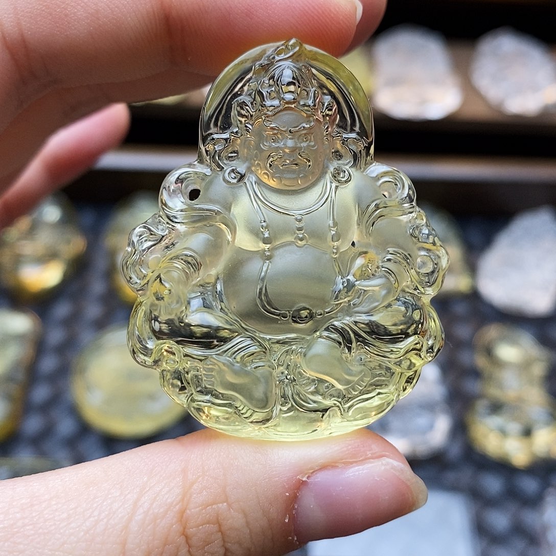 水晶吊坠(赠链)未镶嵌