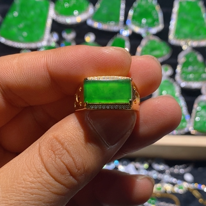 翡翠戒指未镶嵌天然A货翡翠