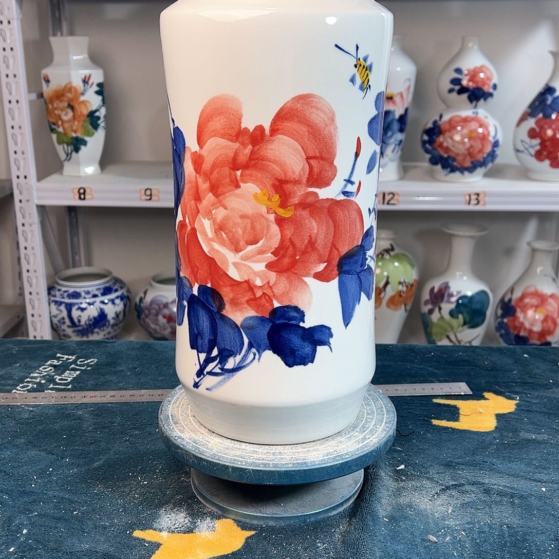 摆件景德镇陶瓷书红牡