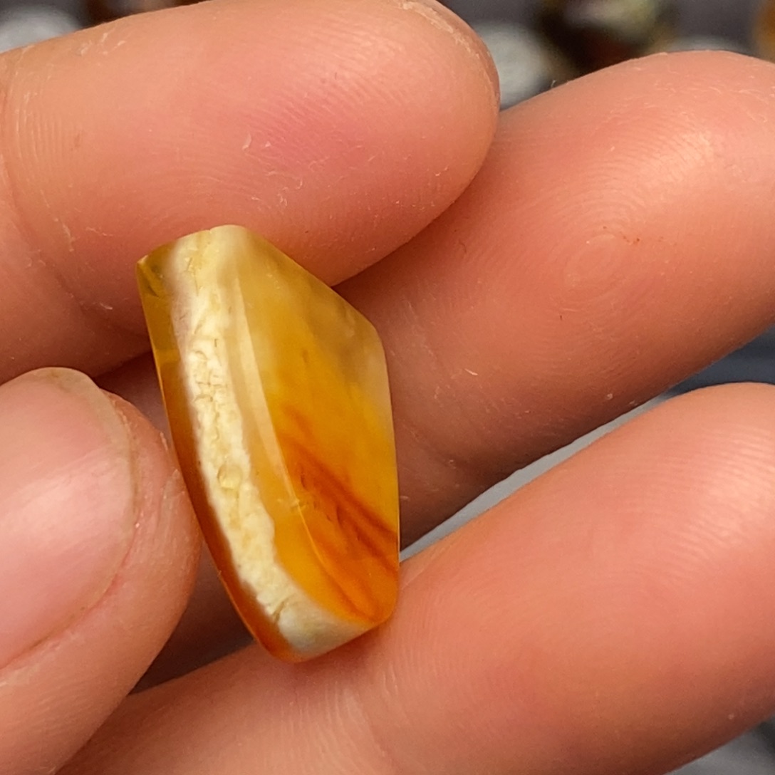 蜜蜡珠宝奇石未镶嵌