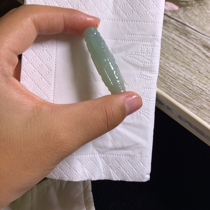 定制翡翠未镶嵌天珠