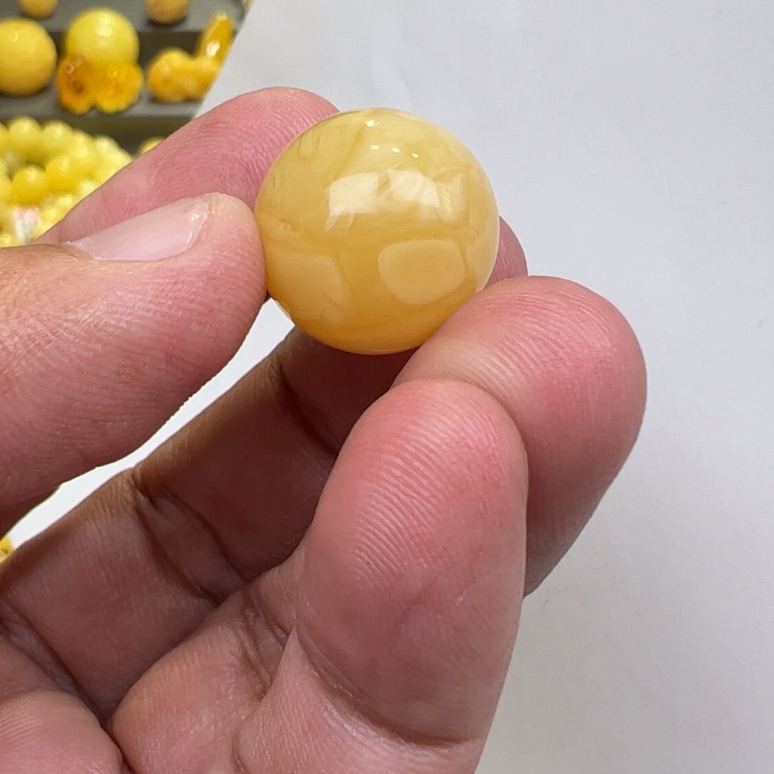 【闪购商品】蜜蜡裸石未镶嵌18➕4.23克