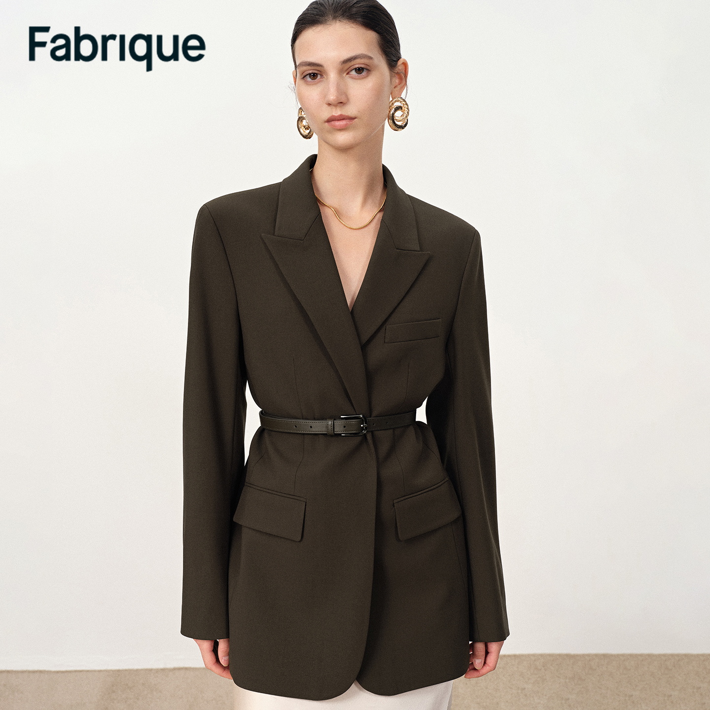 Fabrique Nellie 秋冬新品精纺绵羊毛配腰带戗驳领复古西装外套