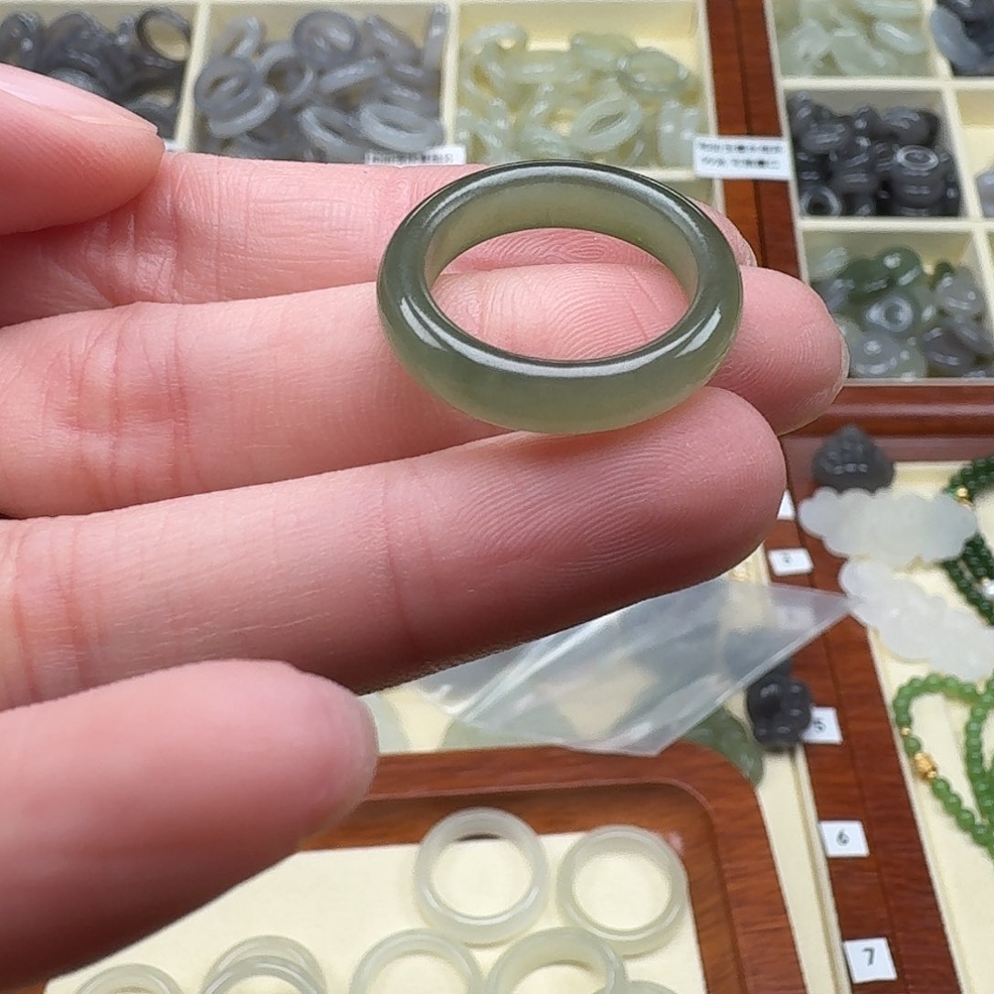 和田玉戒指未镶嵌