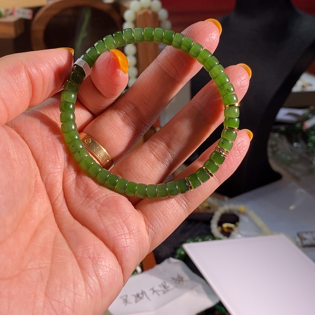 和田玉未镶嵌手链