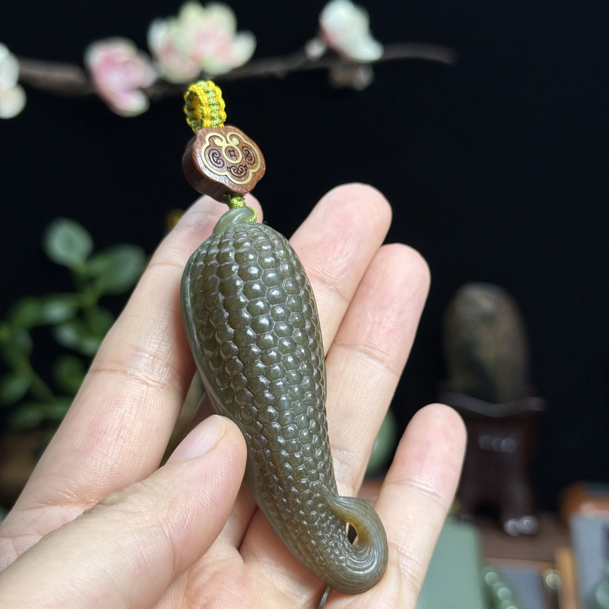 析木绿掌心玉米手把件