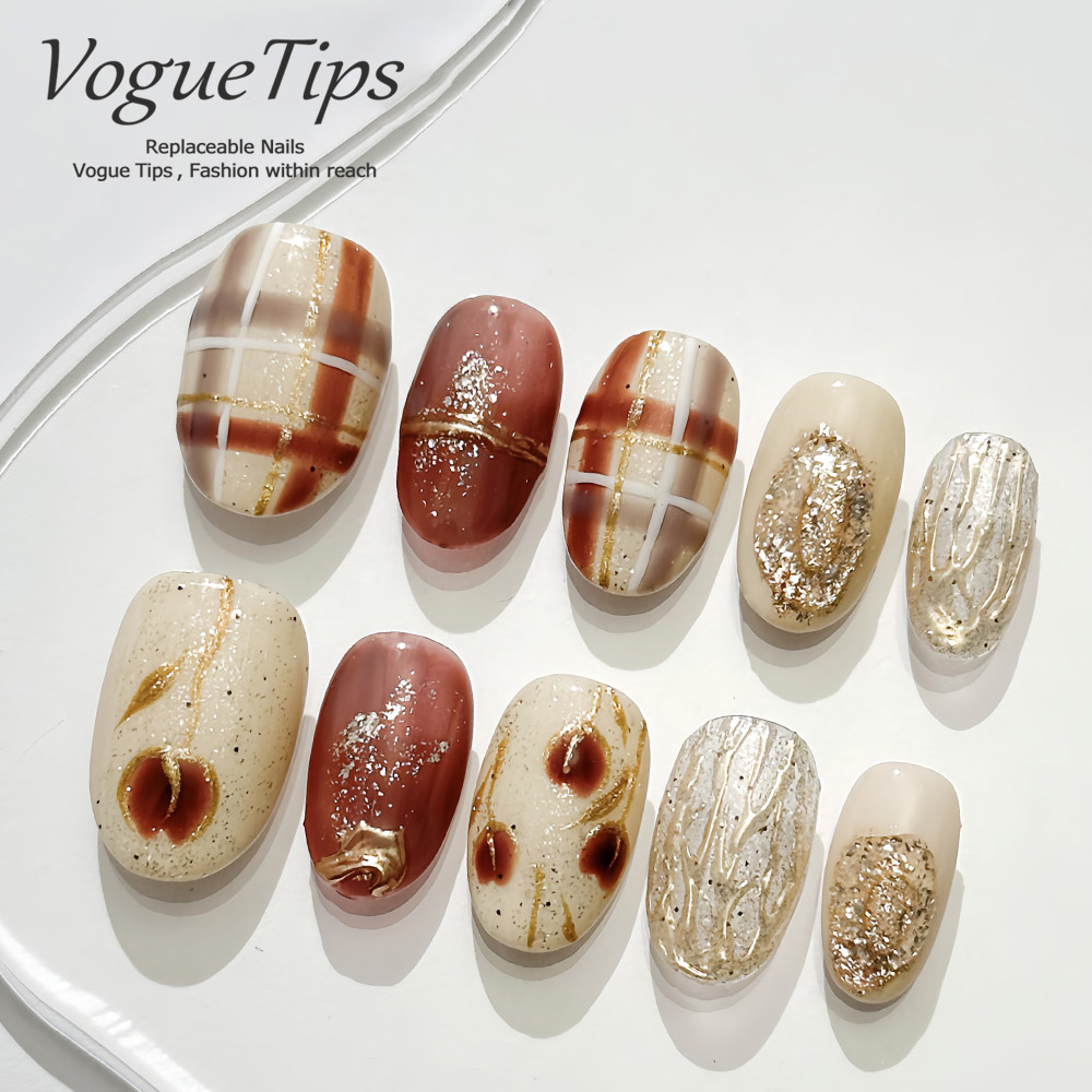 VogueTips 樱甜奶冻新款手绘高级感显白纯手工穿戴甲短圆ZB282