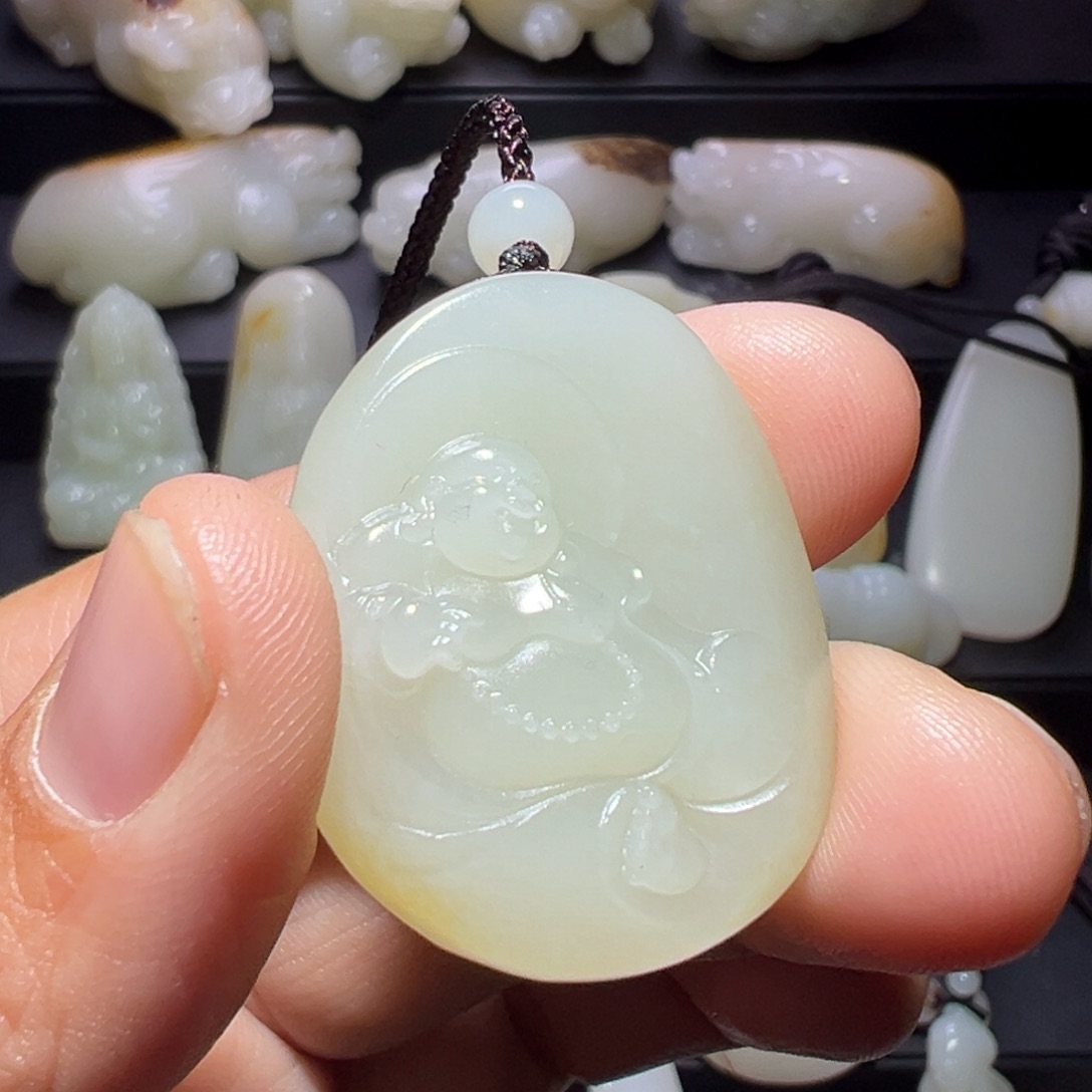 w***r和田玉未镶嵌颈饰