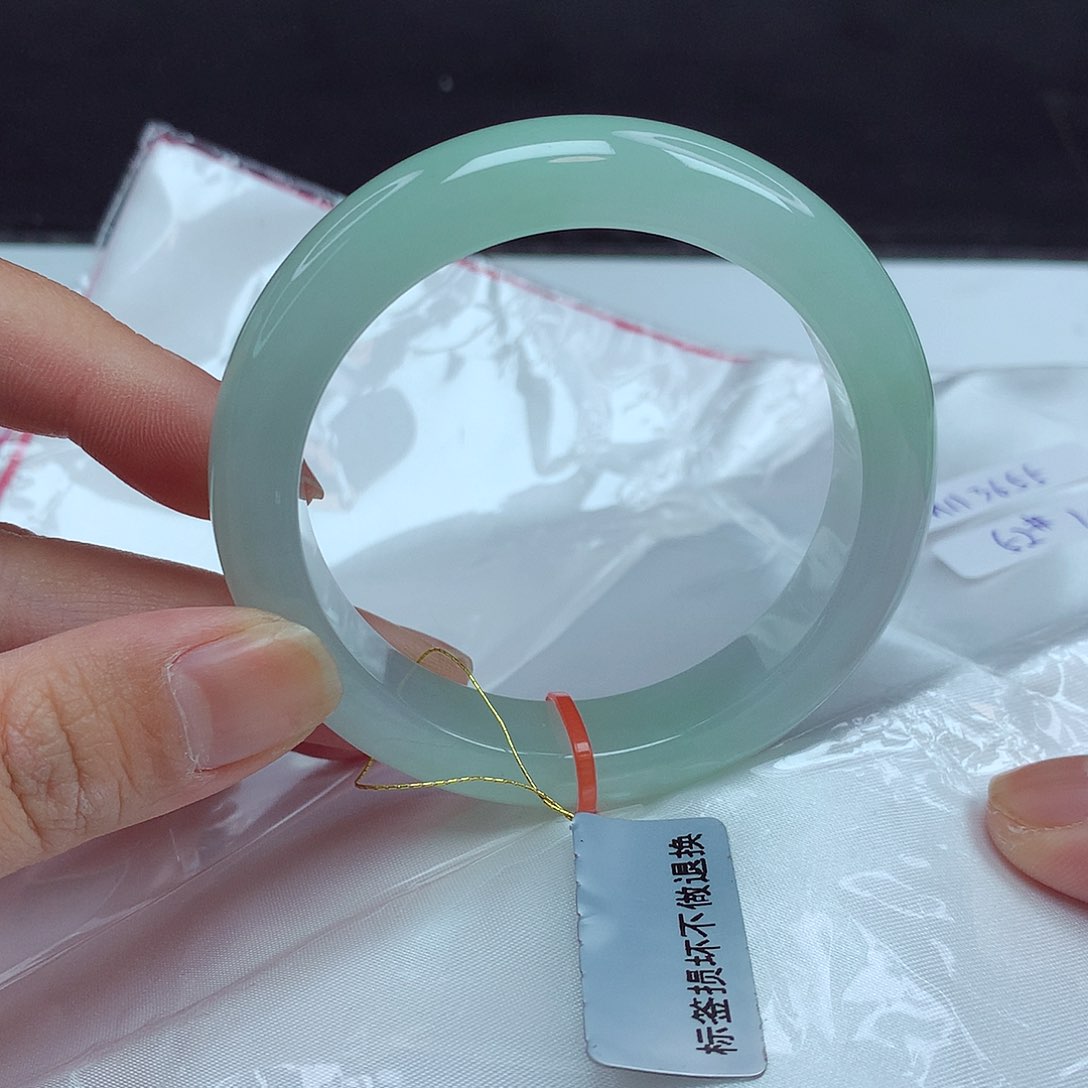 翡翠手镯未镶嵌52圈655