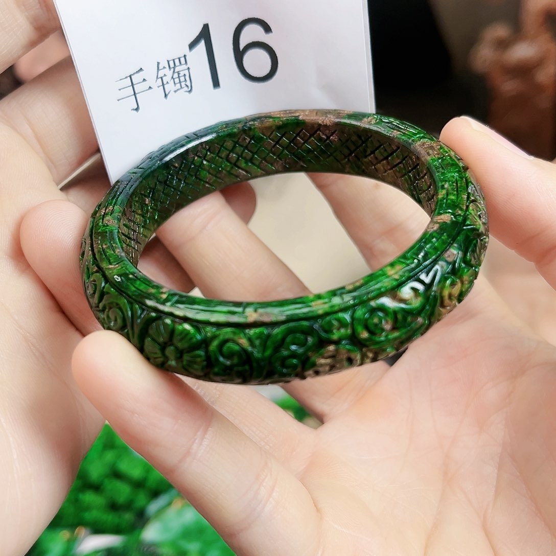 翡翠手镯未镶嵌手镯56