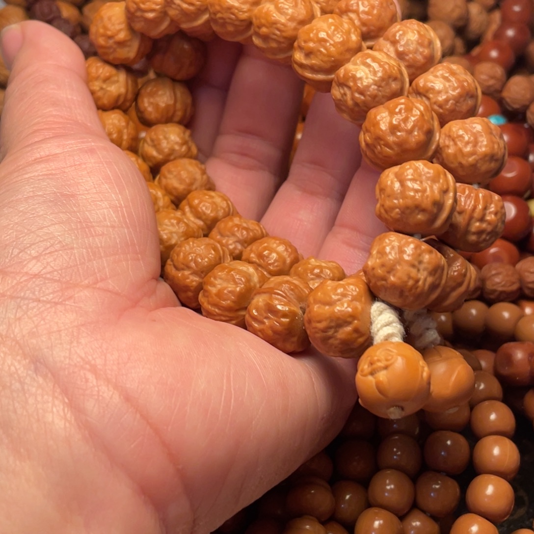 蕣***J崖柏猴头核桃树1222