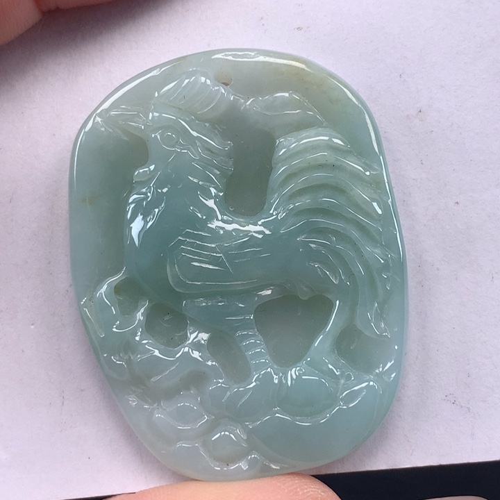 颈饰未镶嵌翡翠鸡