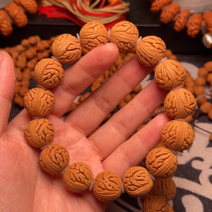 桃核手串龙纹绣球16