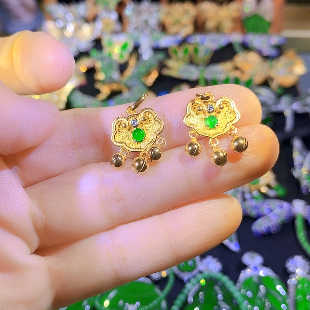 吊坠(不含链)银S925镶嵌翡翠多样性发其一