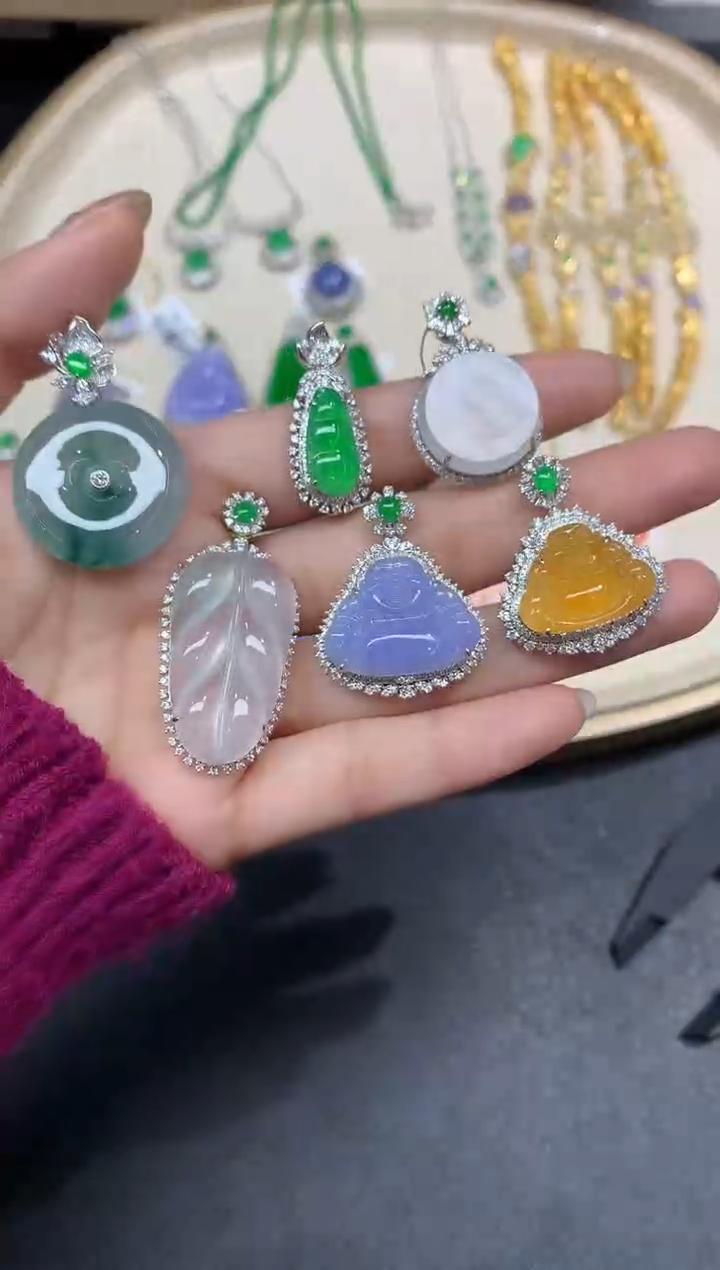 【小鱼严选彩虹盘】翡翠吊坠-多样性发其一18K金-AY15|CXQ21