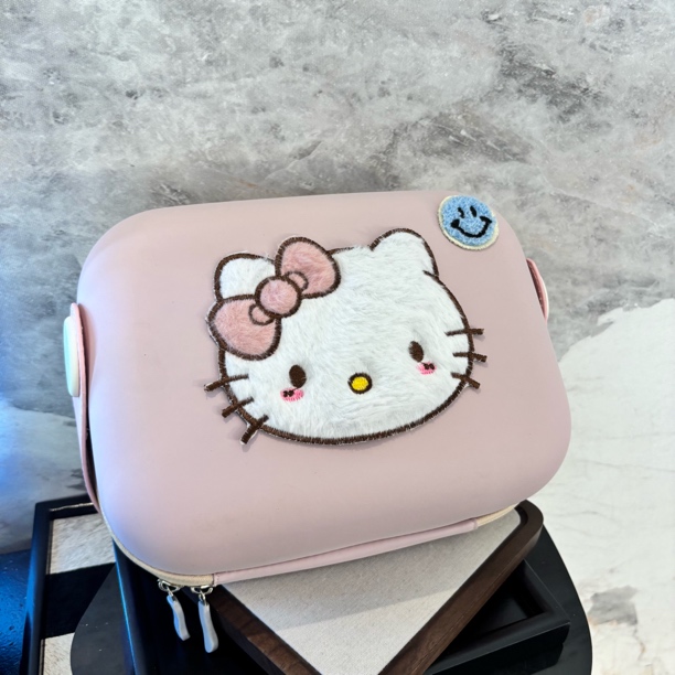 粉色kt大化妆包BB203