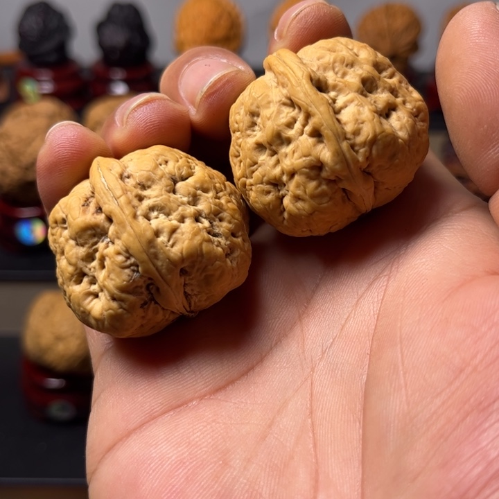 文玩核桃吊坠平头蟾