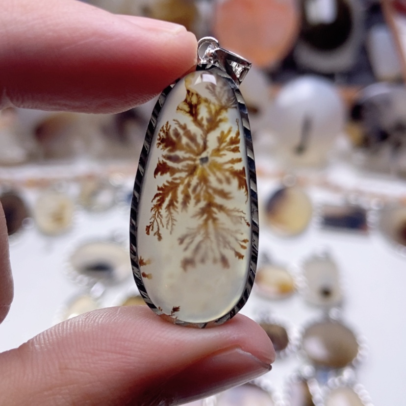 【闪购商品】玛瑙/玉髓颈饰未镶嵌