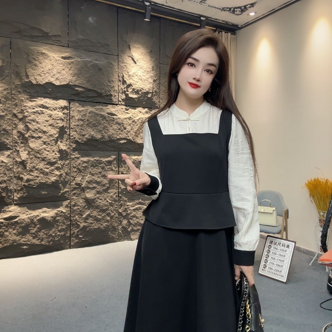 2025春季新款立领气质高级感拼接假两件时尚连衣裙
