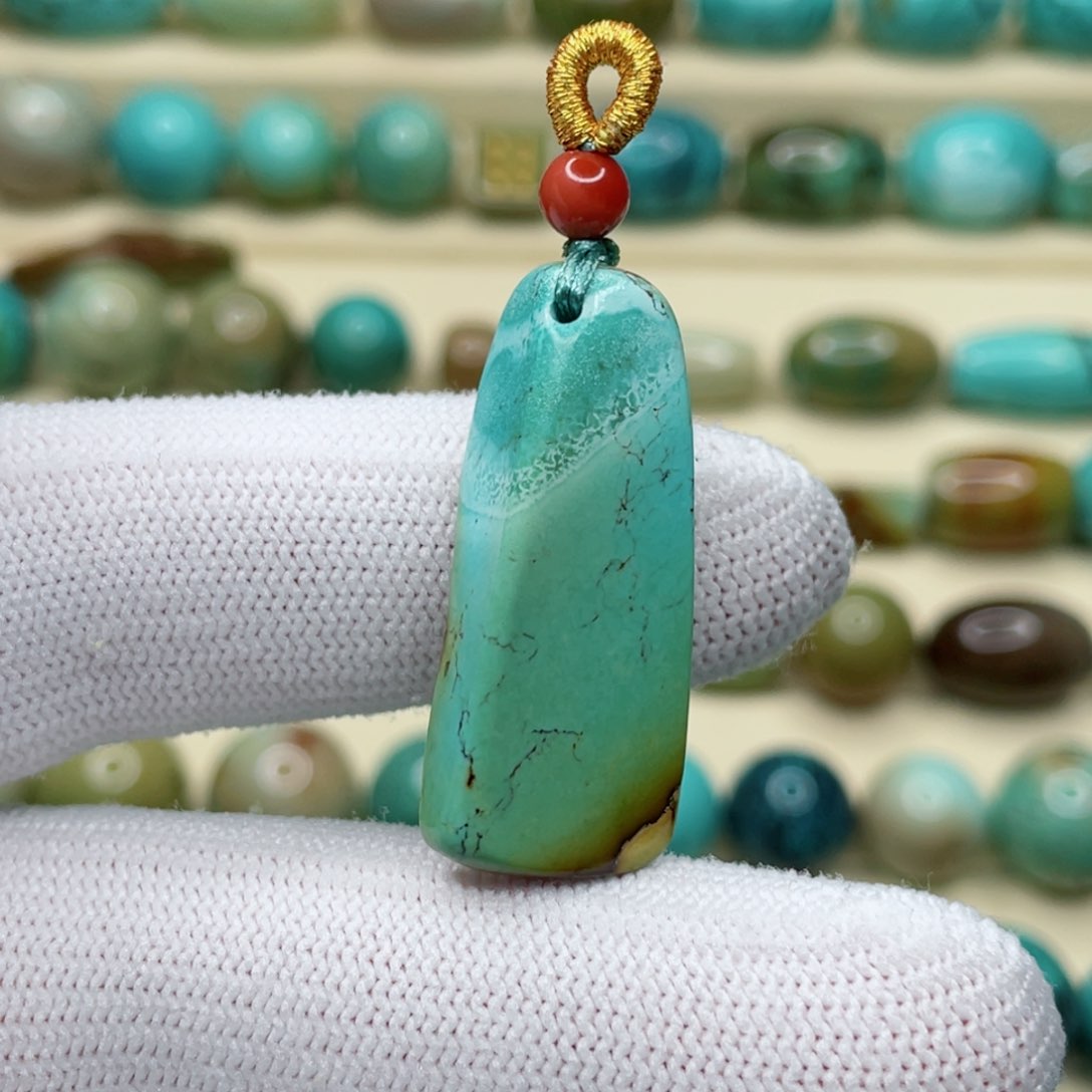 未镶嵌绿松石珠宝奇石