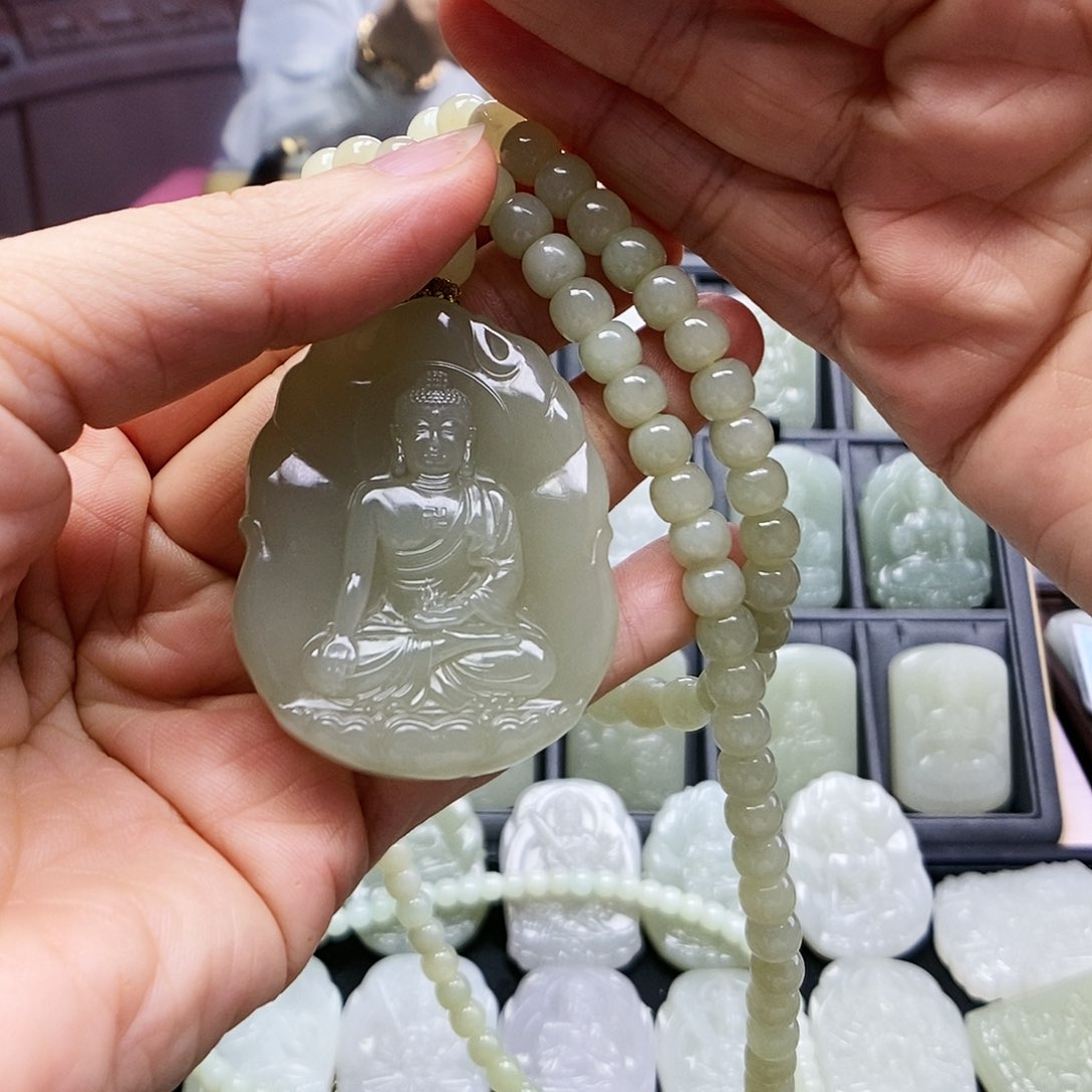 和田玉颈饰未镶嵌搞*搞