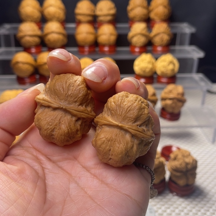 文玩核桃把件6玉龙金蟾