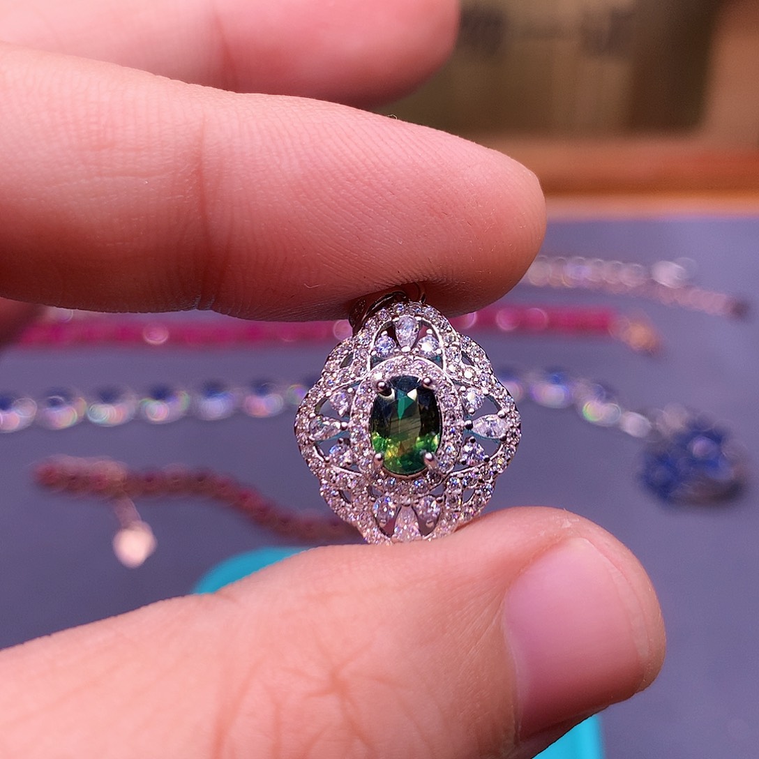 蓝宝石颈饰银S925镶嵌