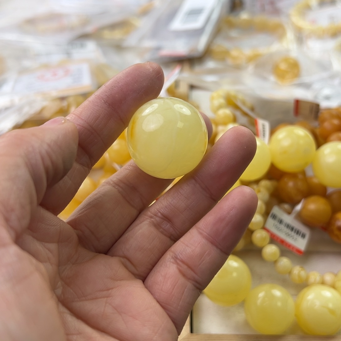 琥珀珠宝奇石未镶嵌