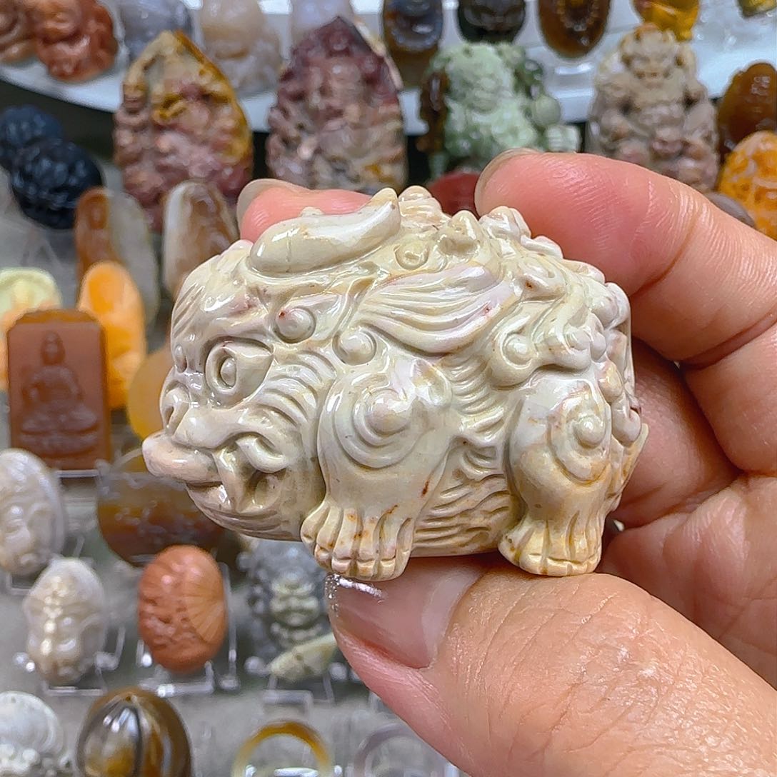 石英质玉1未镶嵌天然阿拉善彩玉貔貅手把件