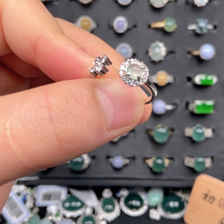 翡翠未镶嵌戒指戒指