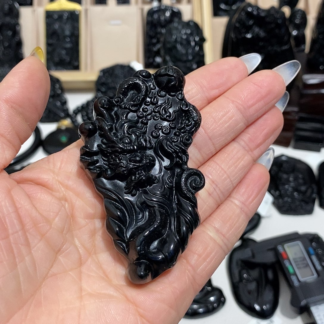 从***。岫玉未镶嵌纯天然岫玉颈饰