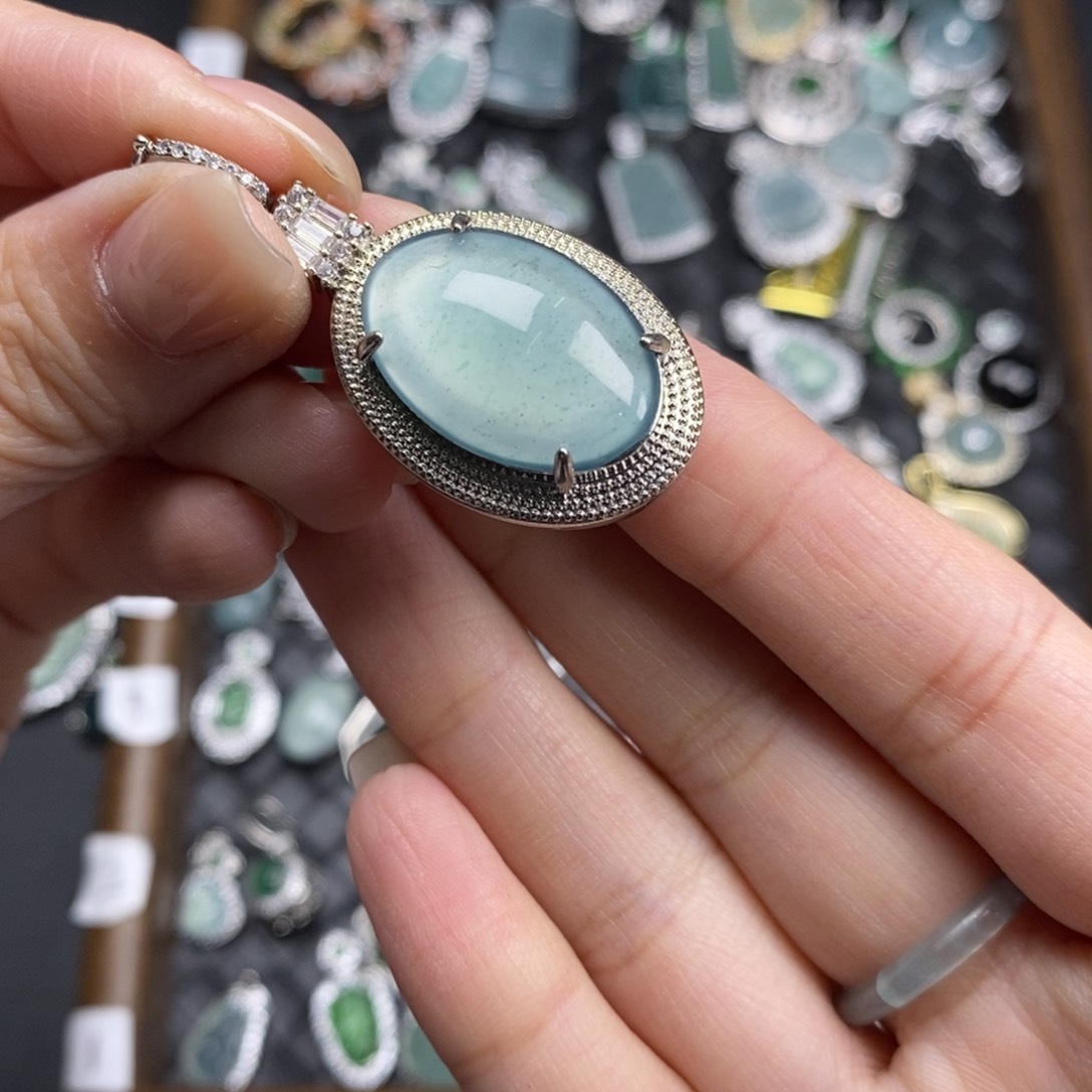 未镶嵌挂件翡翠衡****心翡翠