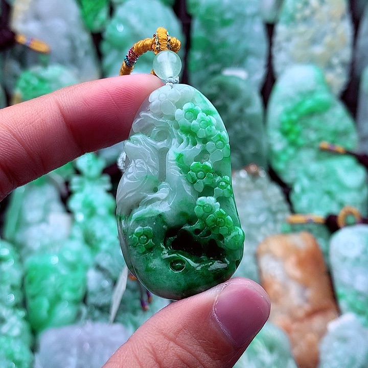 翡翠吊坠(不含链)未镶嵌