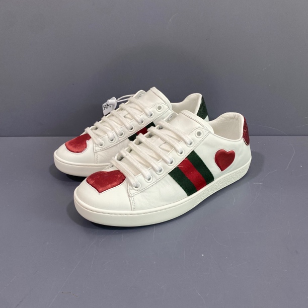 95新 GUCCI/古驰 35码 古驰大爱心 后跟磨损 休闲鞋内长235