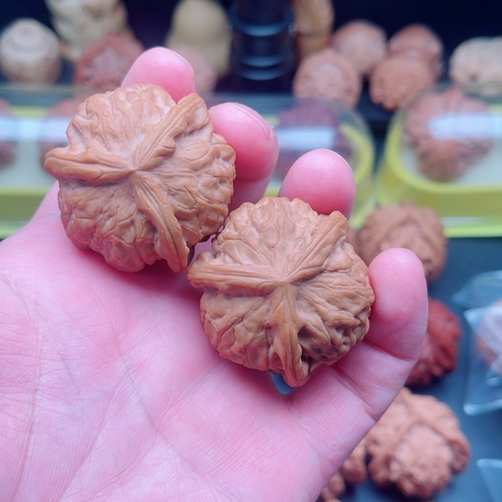 文玩核桃把件石门元宝三棱39×39×38