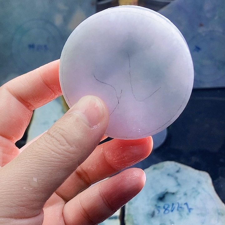 翡翠未镶嵌颈饰毛料37