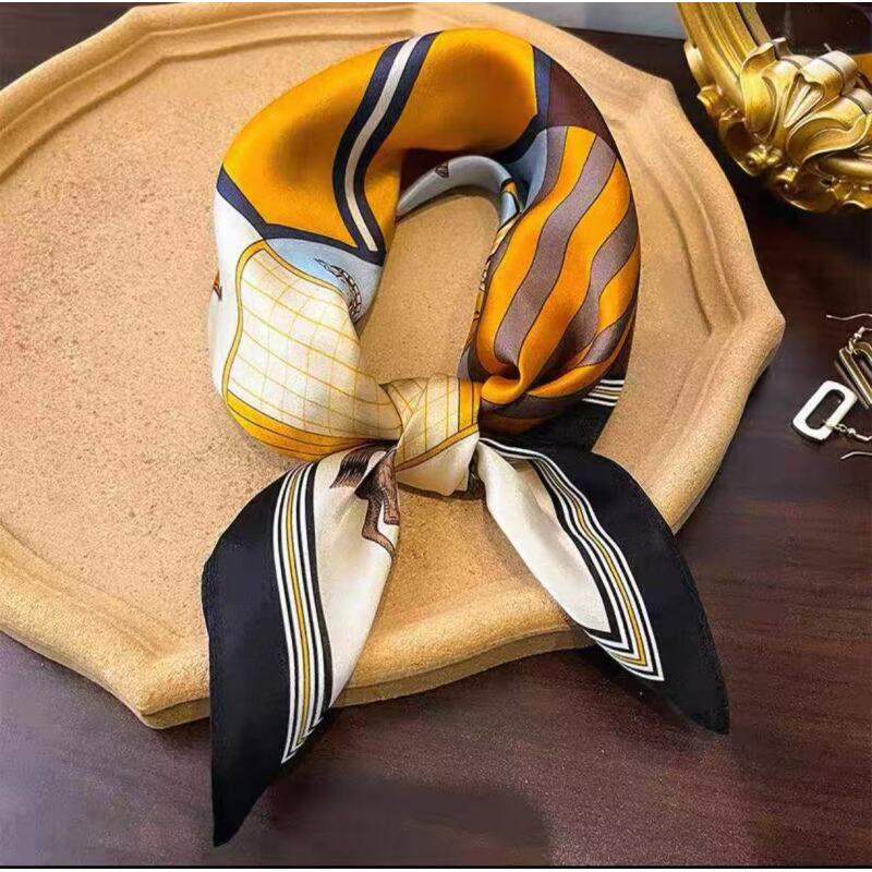 （1122）方巾女款爆款2025新款小丝巾夏季薄款女士丝巾