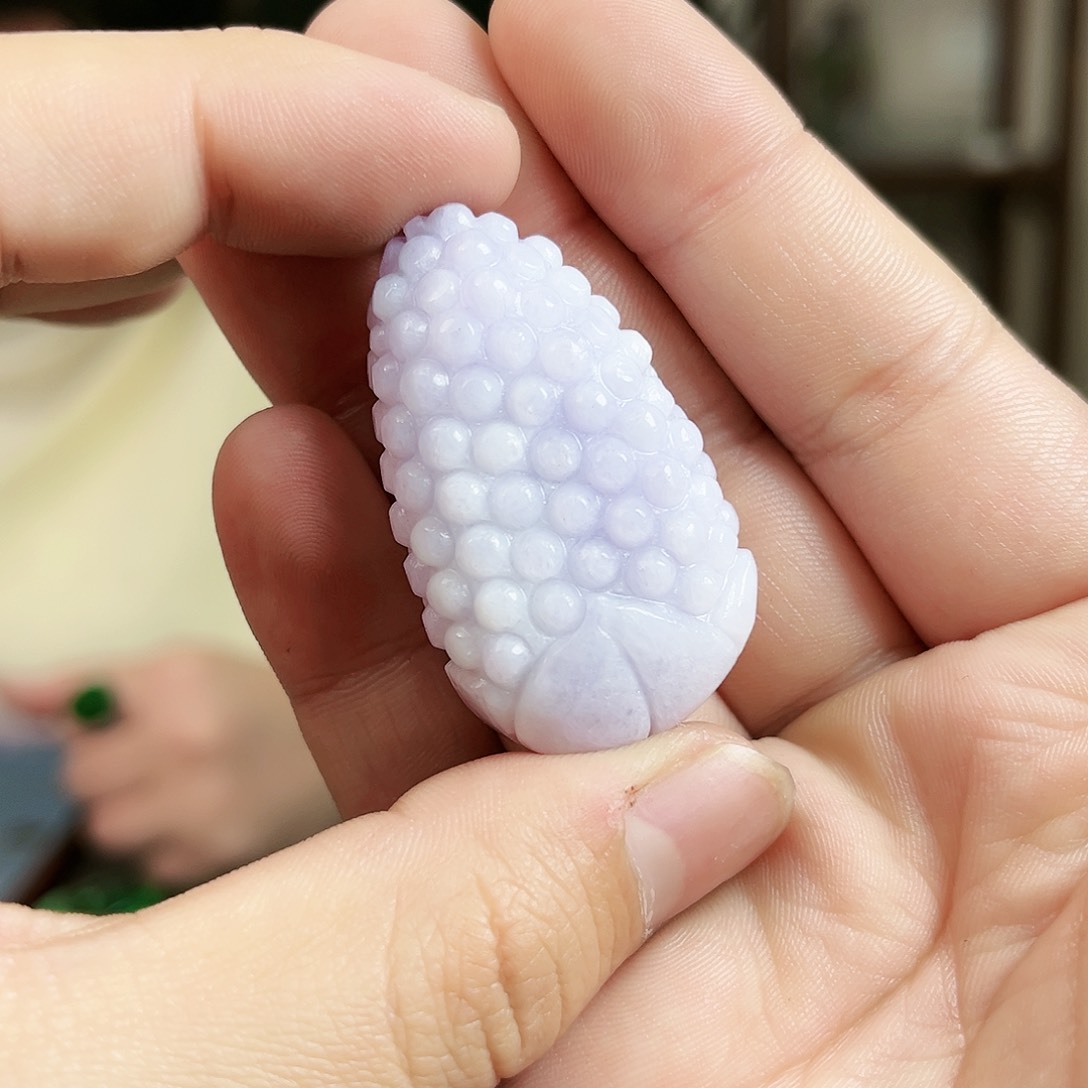 翡翠颈饰未镶嵌吊坠