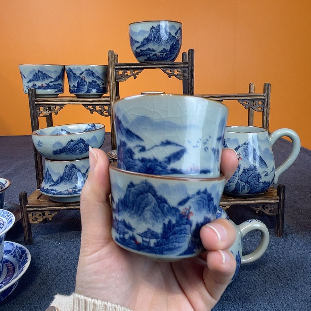 青***司景德镇陶瓷釉里红2个客杯