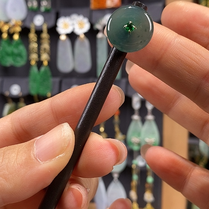 翡翠未镶嵌耳饰翡翠