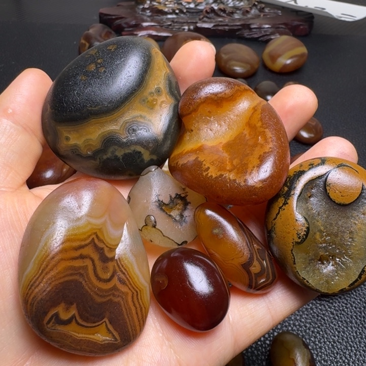 阳***石瓷片马达加斯加奇石手把件，，，，，