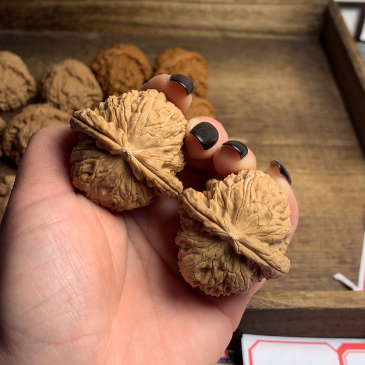 【闪购商品】文玩核桃吊坠神**手白狮