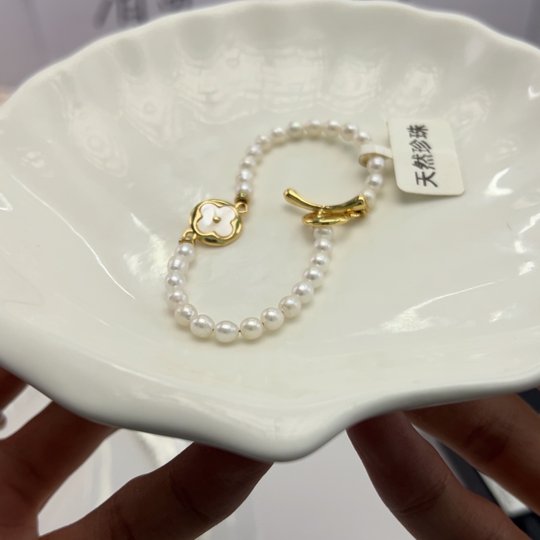 未镶嵌淡水珍珠颈饰
