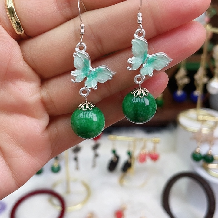 石英质玉耳钉合金