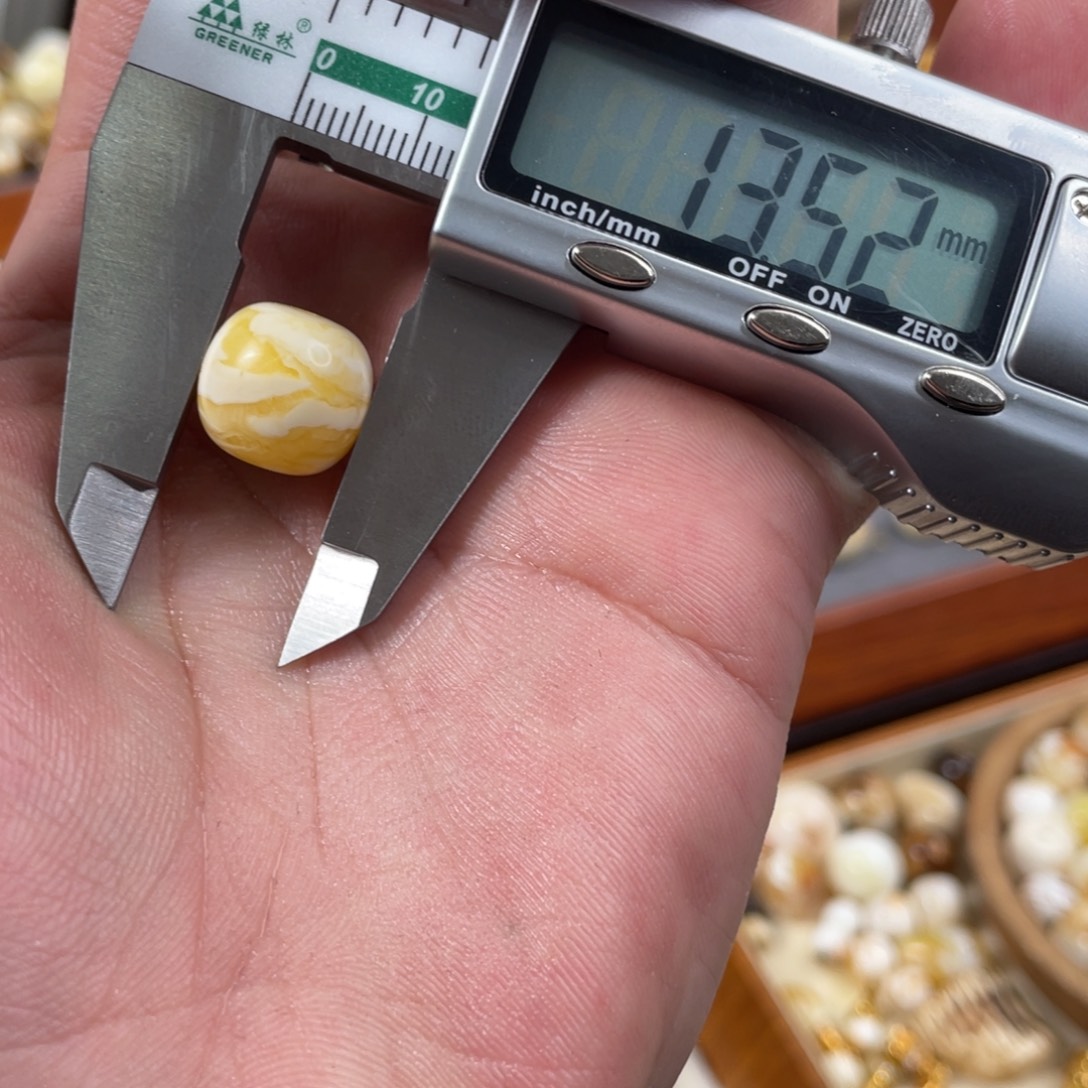 琥珀未镶嵌珠宝奇石微瑕