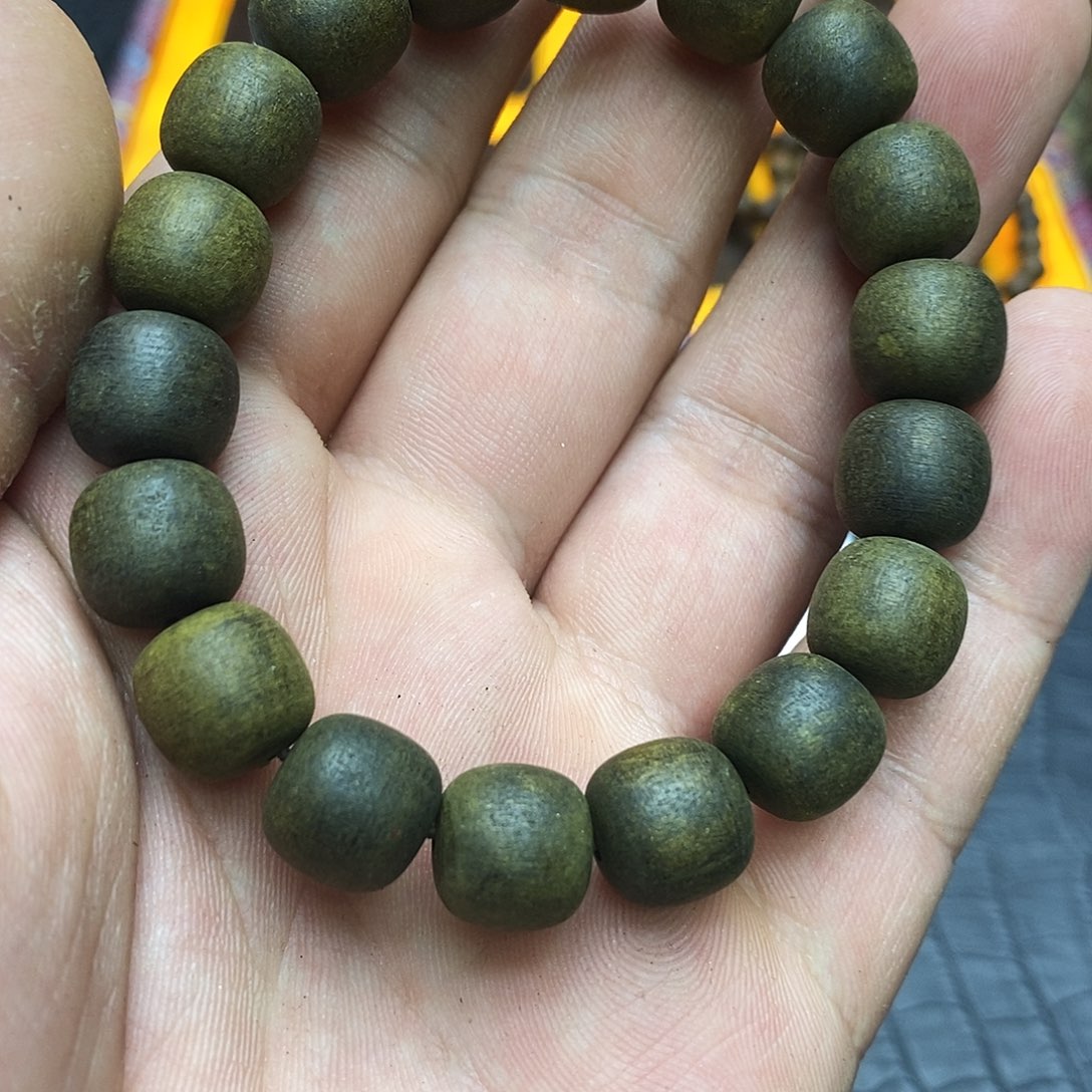 沉香碎屑沉香36莺歌绿